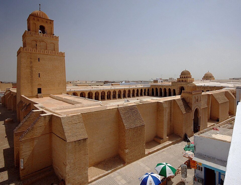 La grande mosquée de Kairouan, son minaret et sa cour