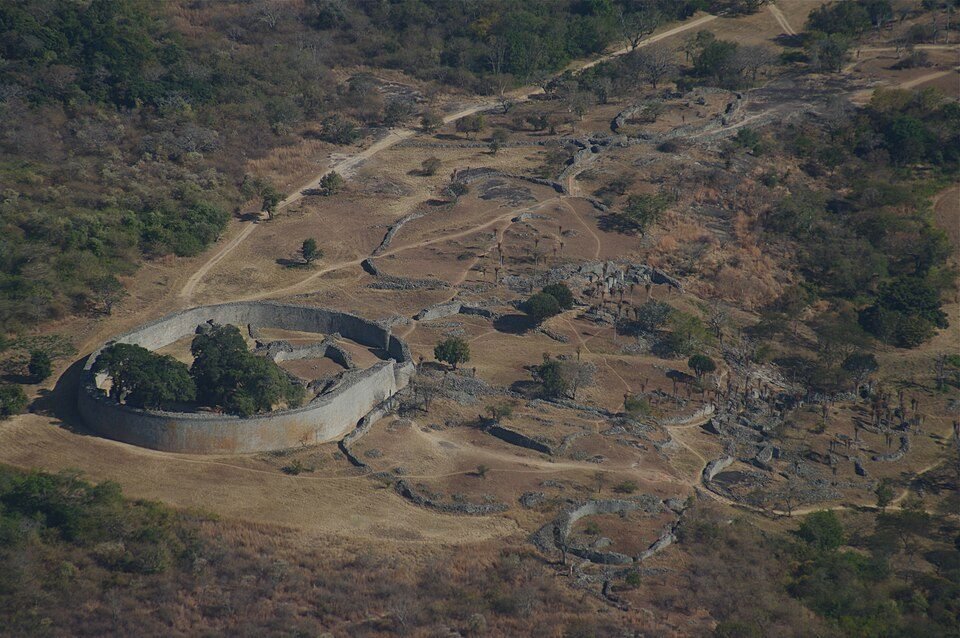 Vue aérienne du Grand Enclos du Grand Zimbabwe