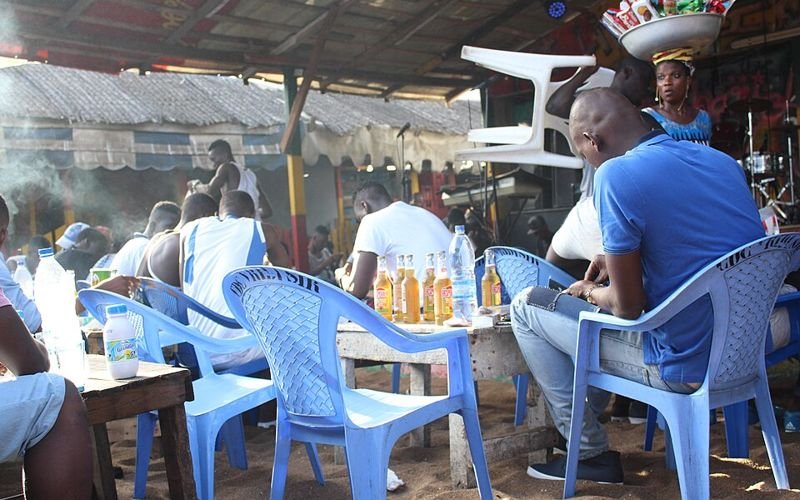 Restaurant et maquis : Abidjan (Côte d'Ivoire)