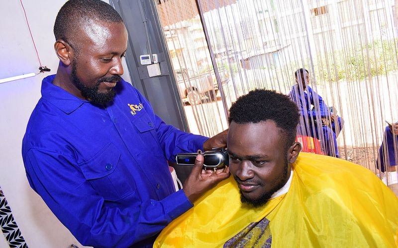 Salon et barber shop : Kenya