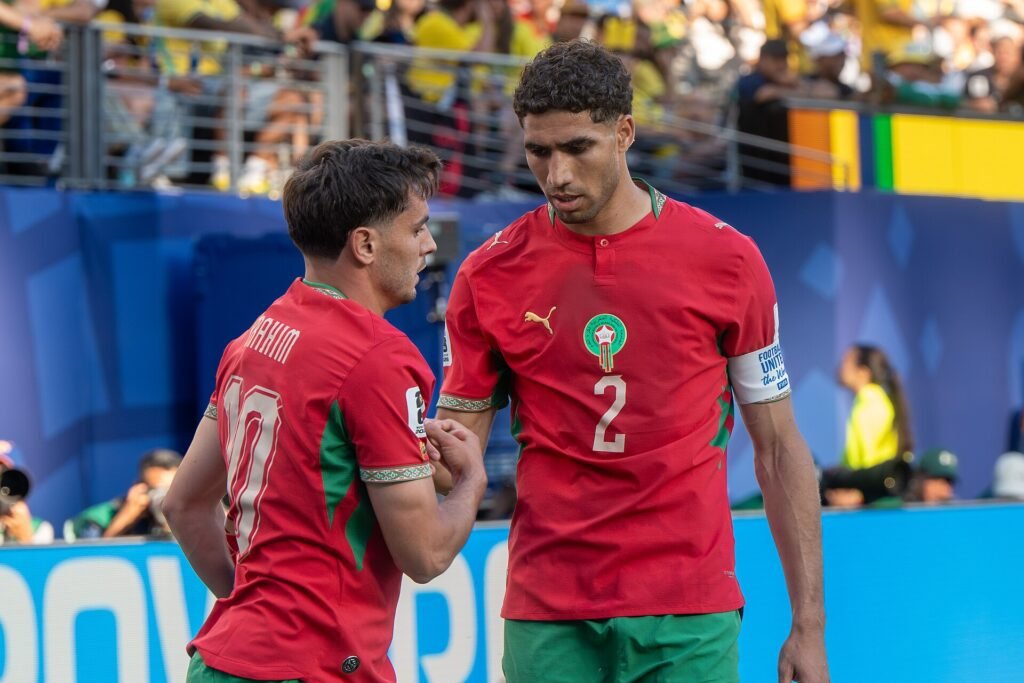 Brahim Díaz et Achraf Hakimi lors du match Brésil-Maroc de la Coupe du monde 2026