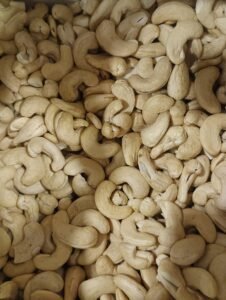 Anacarde : la Côte d&rsquo;Ivoire transforme enfin son or gris sur place