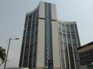 Emploi jeunes Abidjan : paix et sécurité passent aussi par le travail des femmes et des jeunes