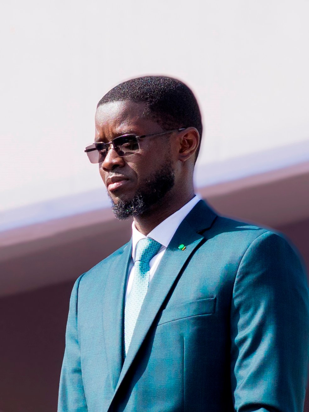 Cheikh Hamidou Kane : Bassirou Diomaye Faye salue la mémoire d&rsquo;une « grande figure de la nation »