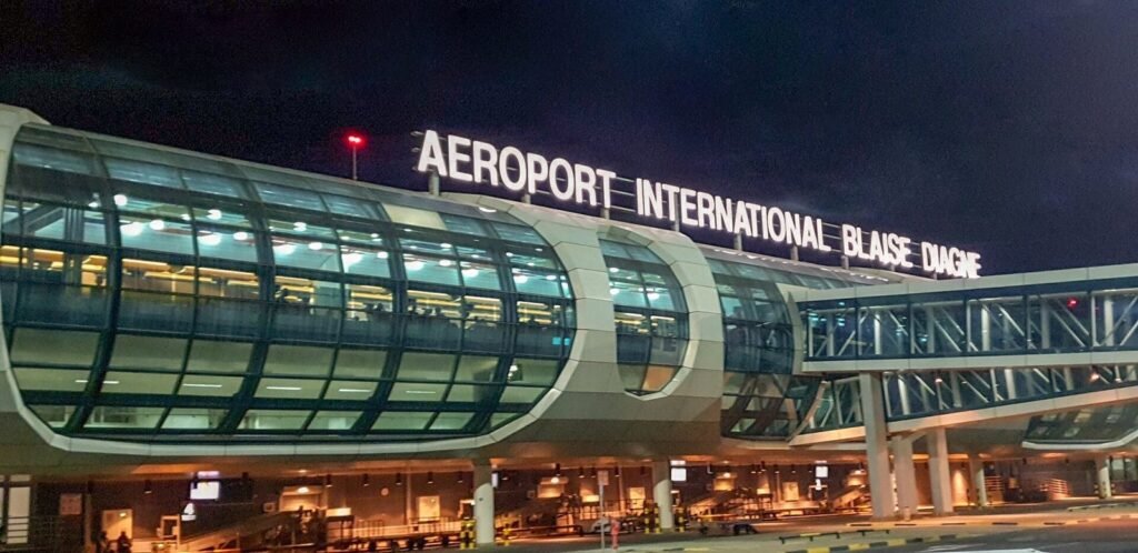 L'aéroport international Blaise-Diagne de Dakar, de nuit