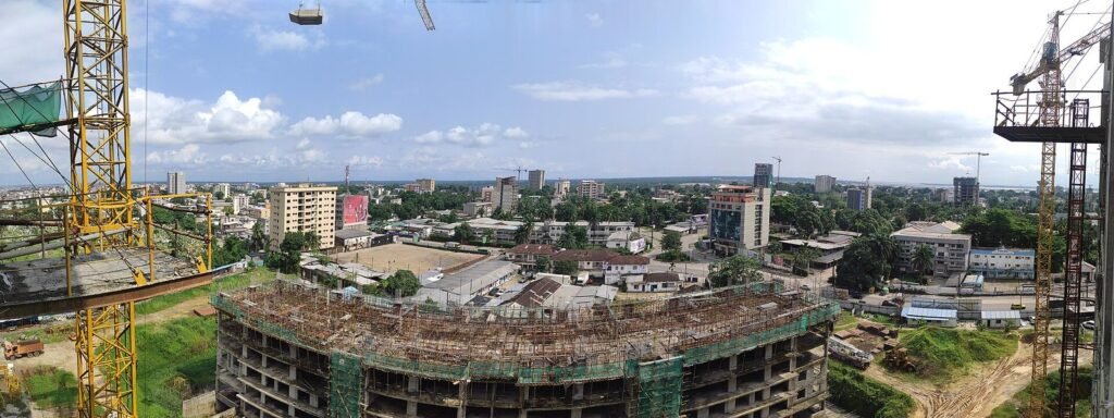 Vue du quartier de Bonapriso à Douala (Cameroun)