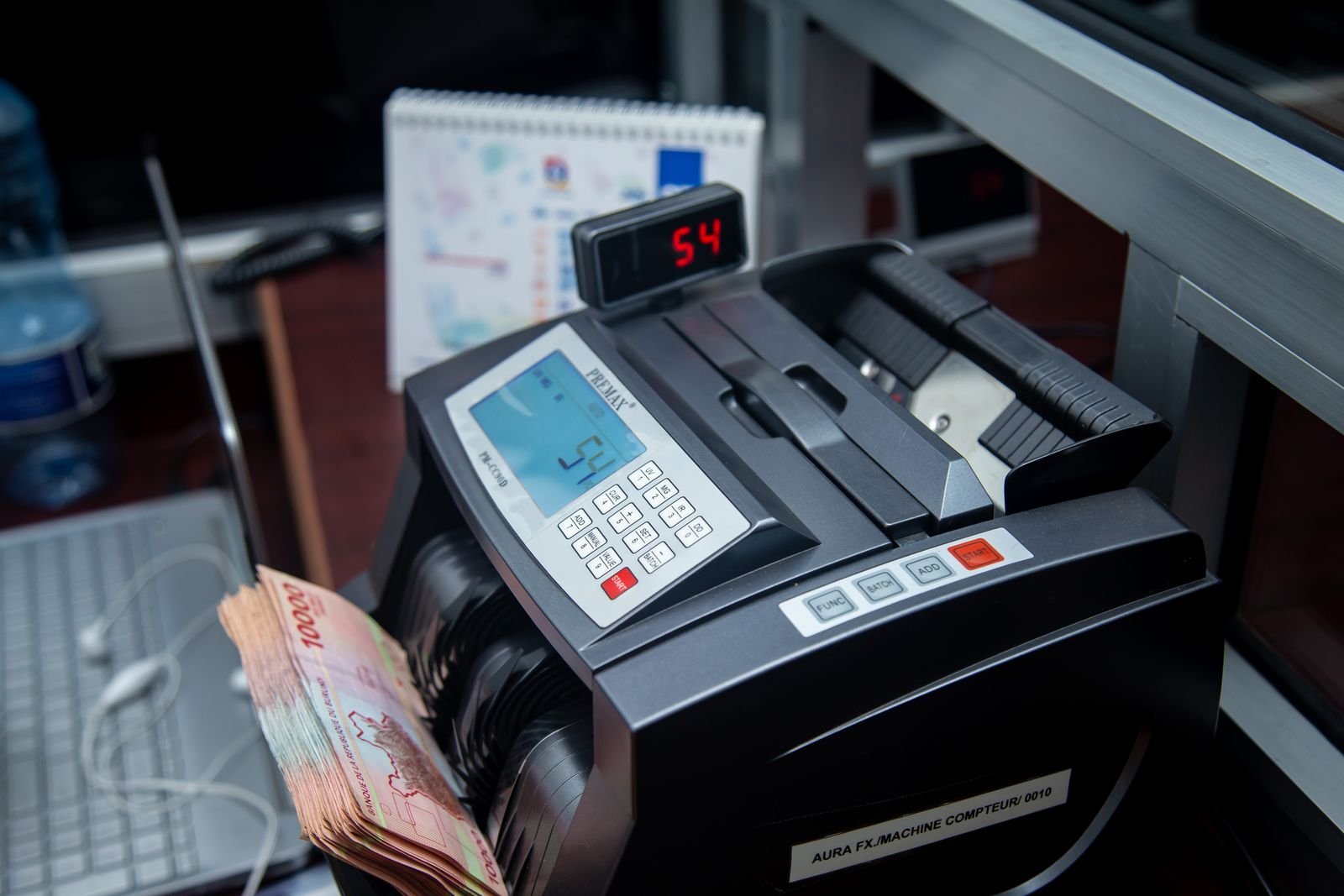 Reug Reug, inculpé dans une affaire présumée de faux billets au Sénégal